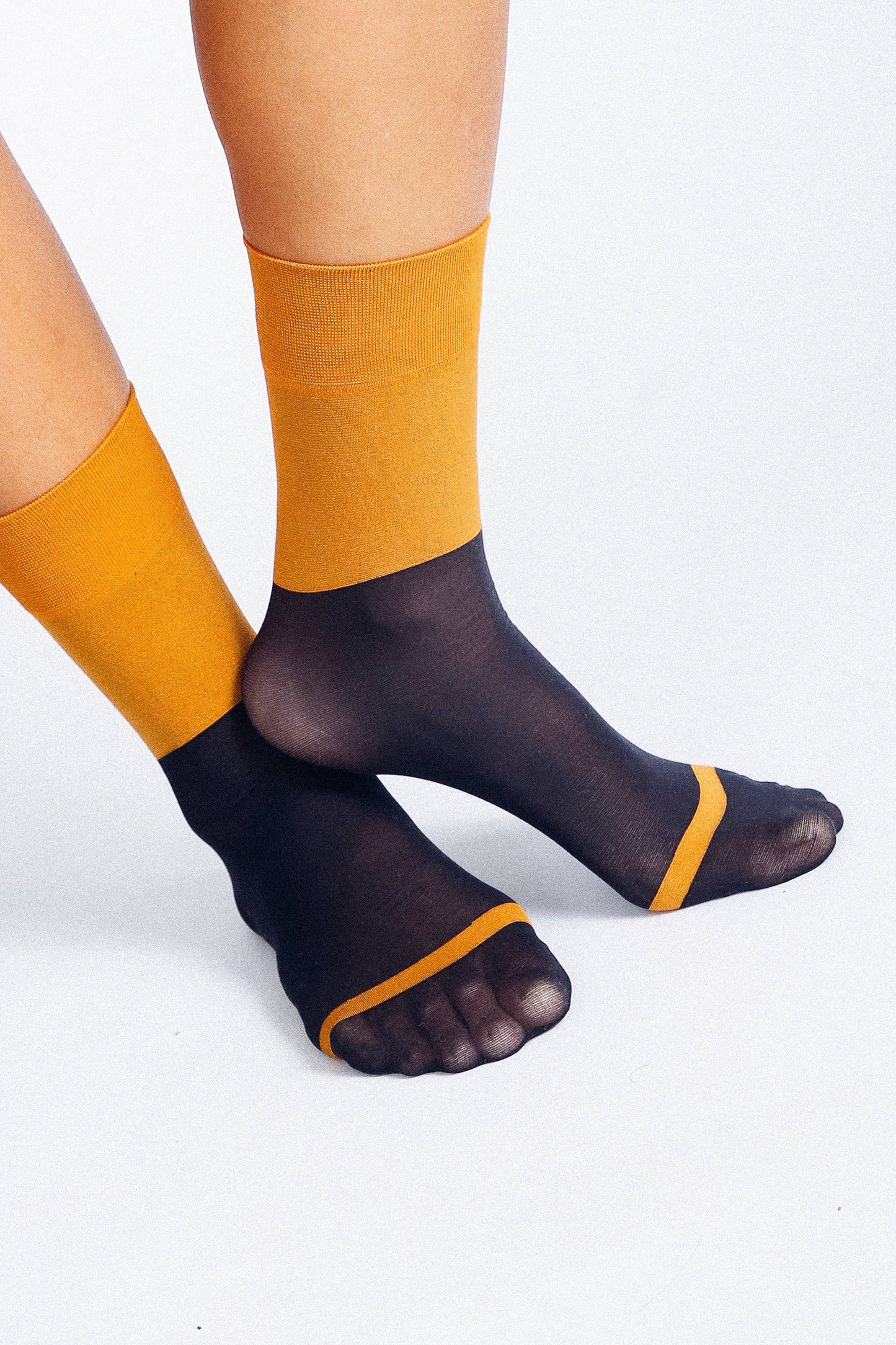 Lily Color Block Nylon Ankle Sock