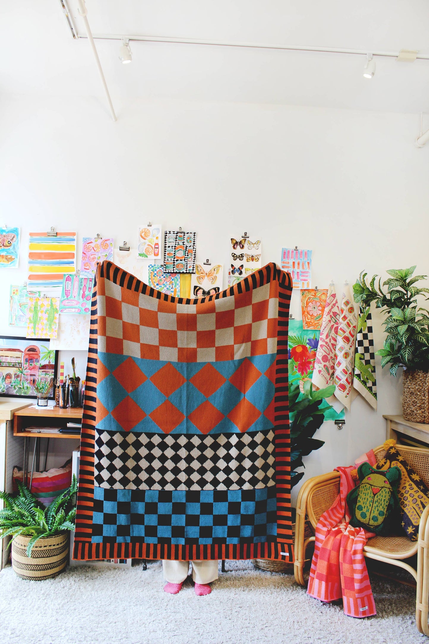 Diamond Checkerboard Pattern Mix & Match Knit Throw Blanket