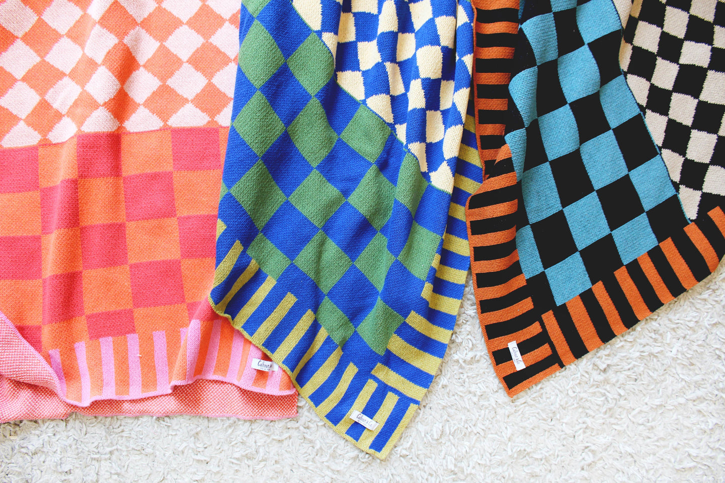 Diamond Checkerboard Pattern Mix & Match Knit Throw Blanket