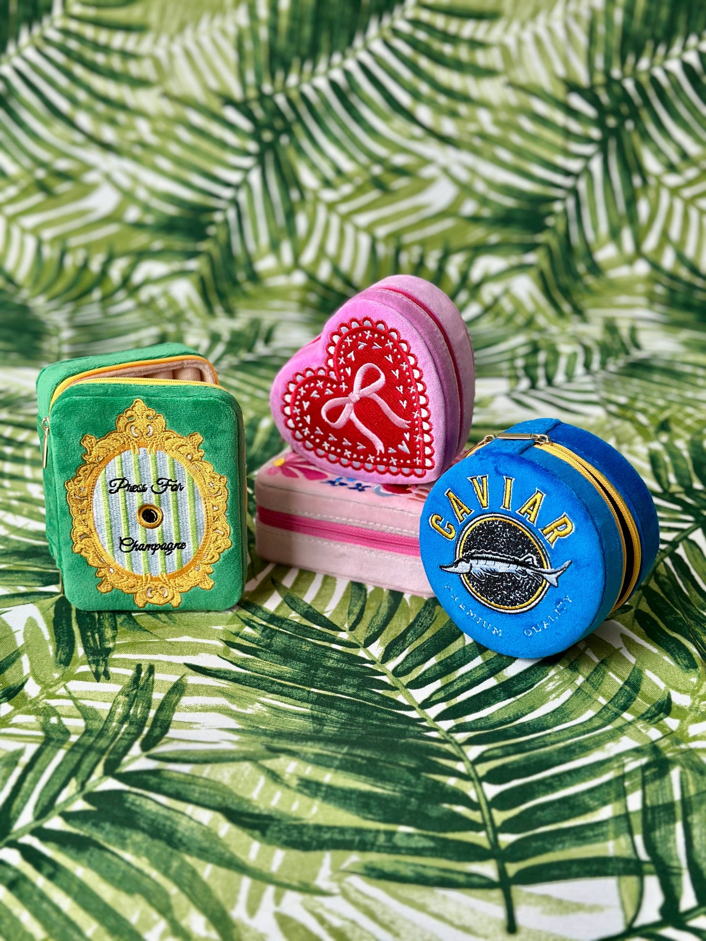 Velvet Jewelry Zip Case- Heart Shaped w/ Bow