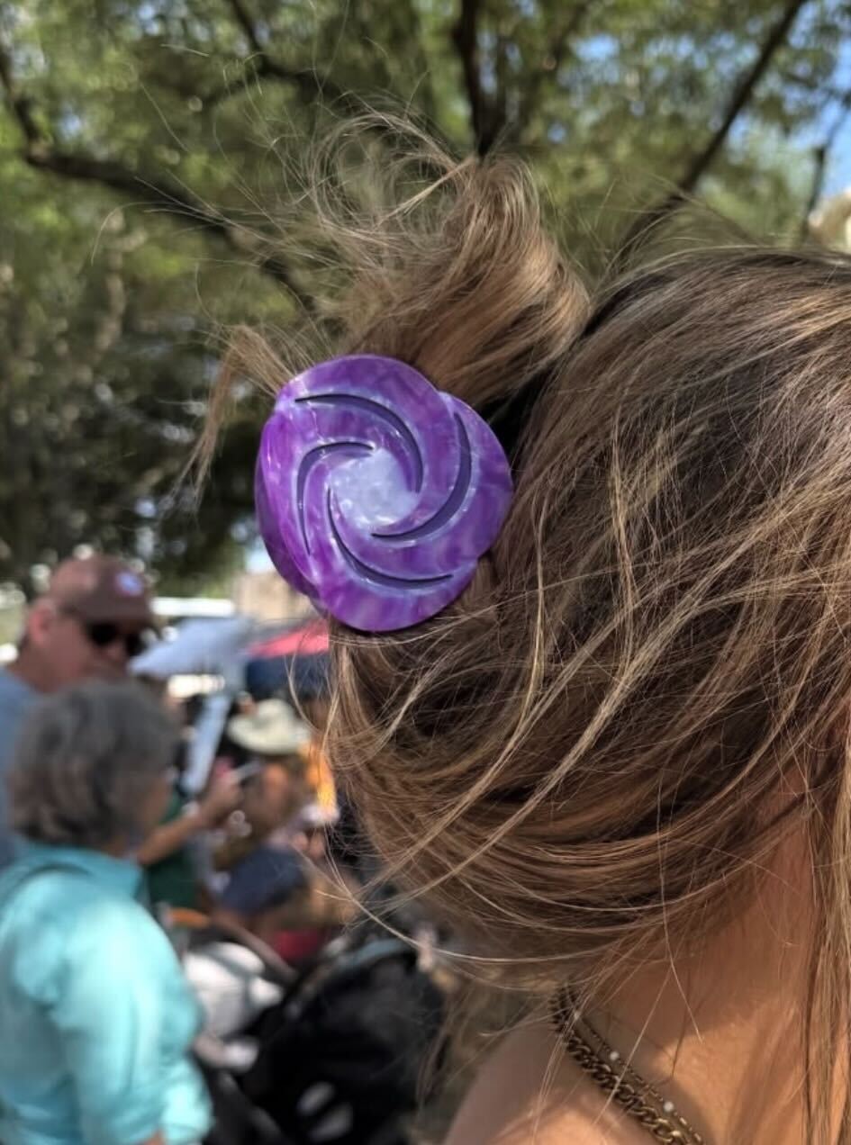 Purple Festival International Swirl Hair Claw