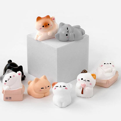 Random Cozy Cat Mini Figure