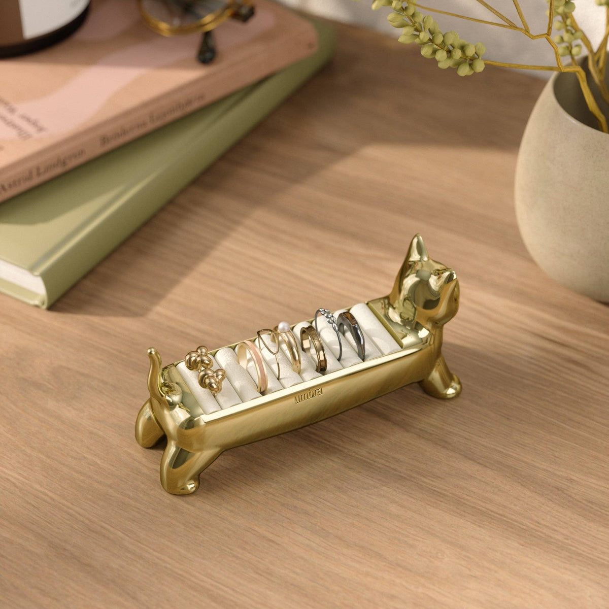 Ali Cat Ring Holder