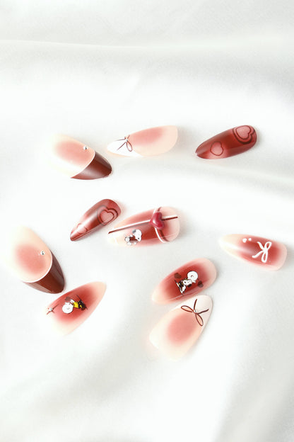 Hearts of Snoopy Nails