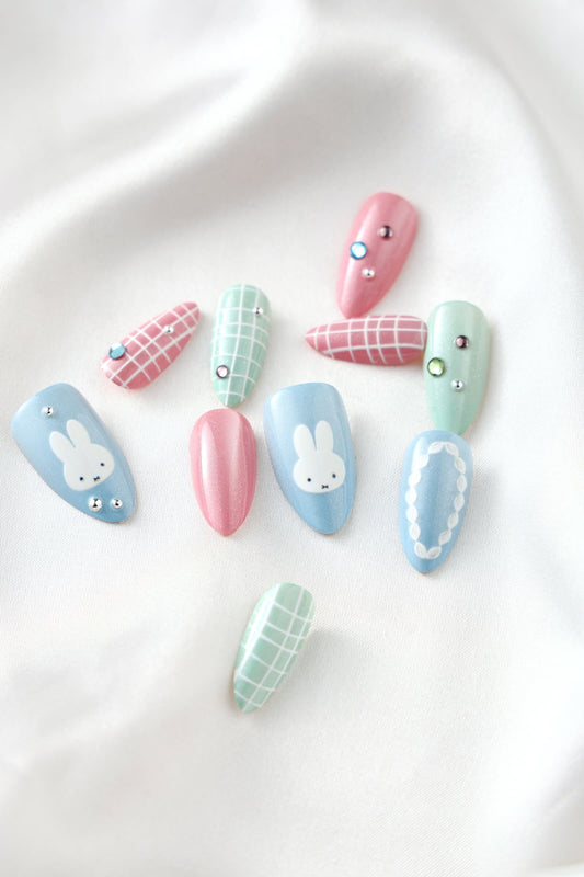Miffy Pastel Nails