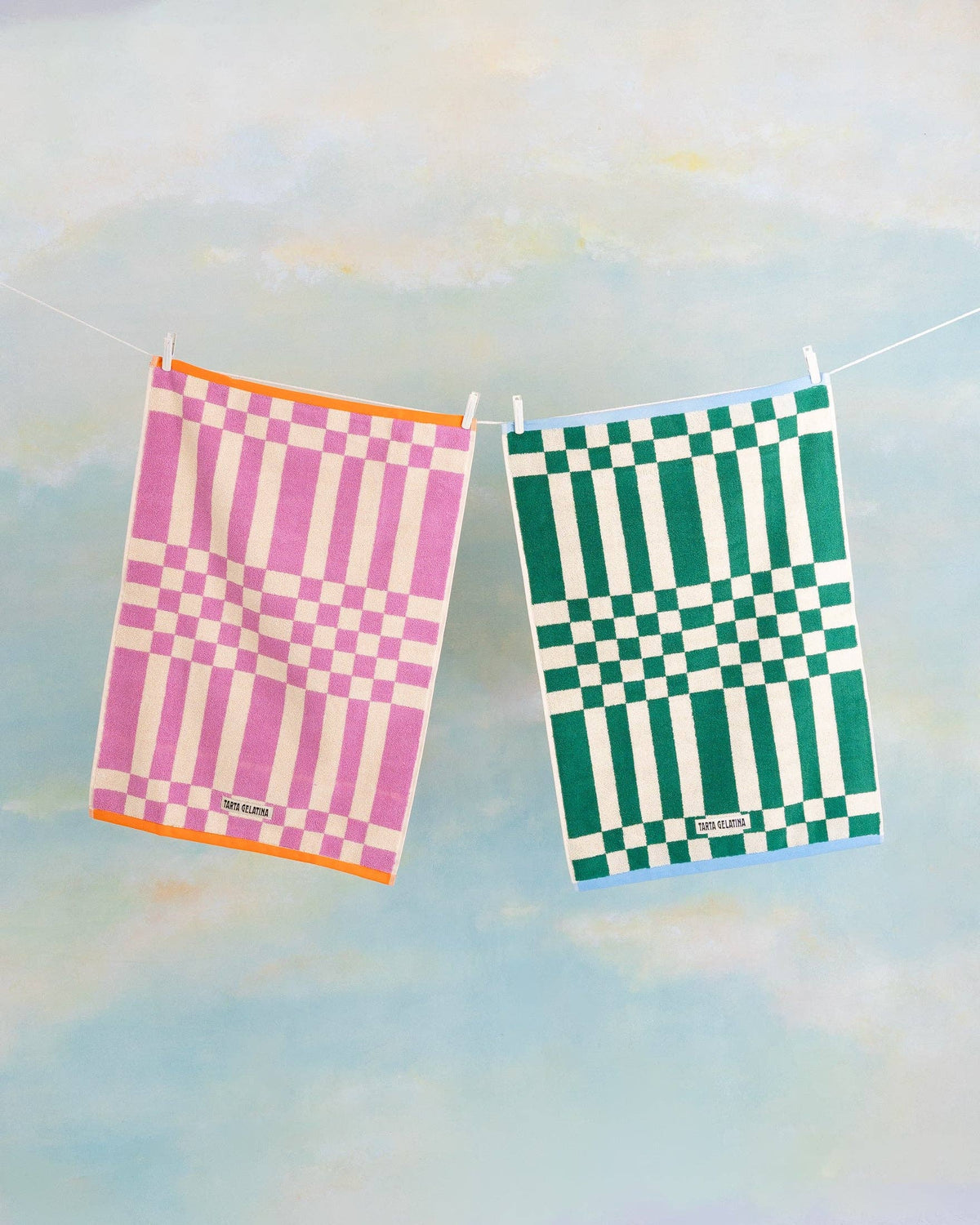 Marina Towel - Magenta