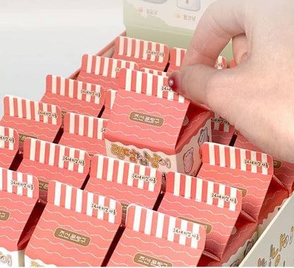 Random Cozy Cat Mini Figure